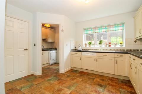 4 bedroom detached house for sale, Watering Meadow, Leeds LS27