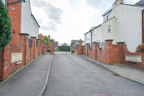 3 bedroom link detached house for sale, Primrose Gardens, Linslade, Leighton Buzzard