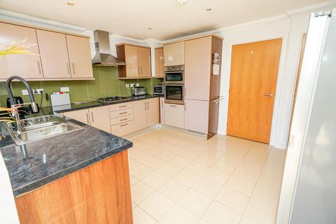 3 bedroom link detached house for sale, Primrose Gardens, Linslade, Leighton Buzzard