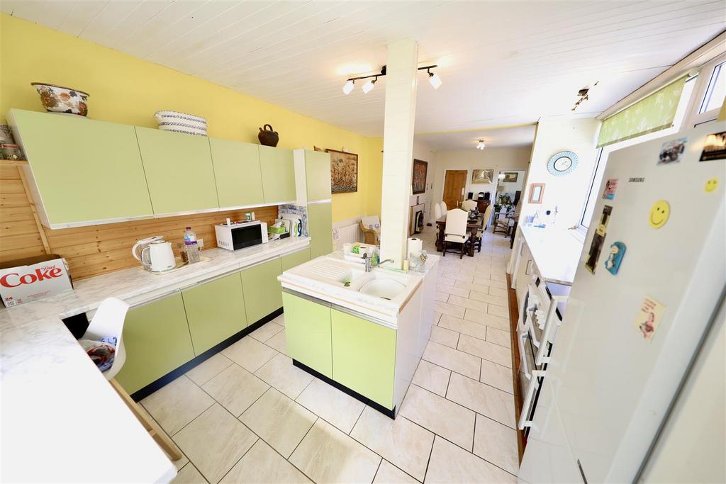Kitchen diner