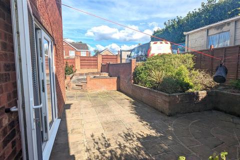 2 Quantock Drive, Nuneaton, CV10 8PU