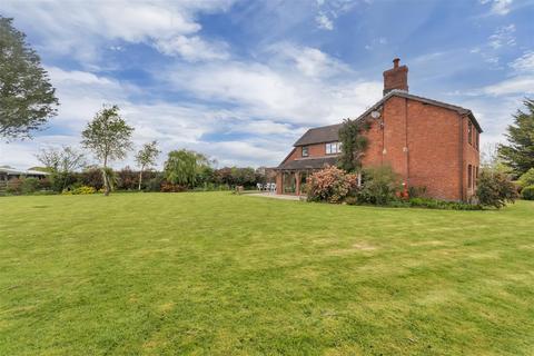 4 bedroom country house for sale, Shrewsbury Road, Wem,