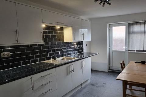 2 bedroom property to rent, Sheridan Road, South Shields