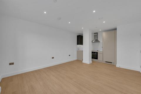 1 bedroom flat to rent, 63 Croydon Road, London