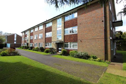 2 bedroom apartment for sale, Station Approach, Tadworth