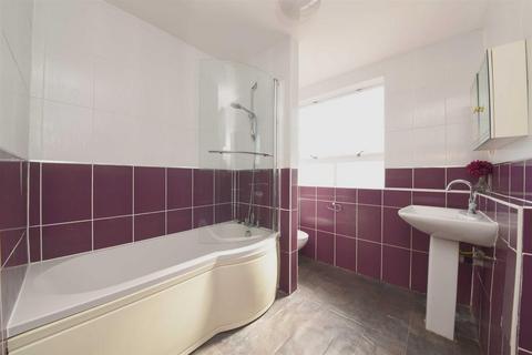 2 bedroom flat to rent, Station Road, Hendon