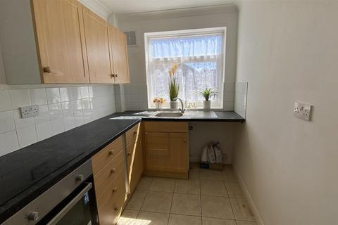 2 bedroom maisonette to rent, Four Pounds Avenue, Coventry CV5