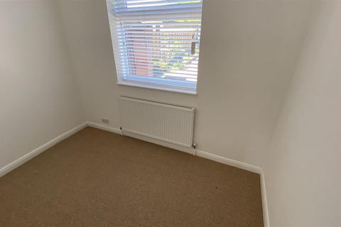 2 bedroom maisonette to rent, Four Pounds Avenue, Coventry CV5
