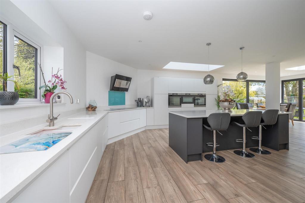 Open Plan Kitchen/Dining/Family Room