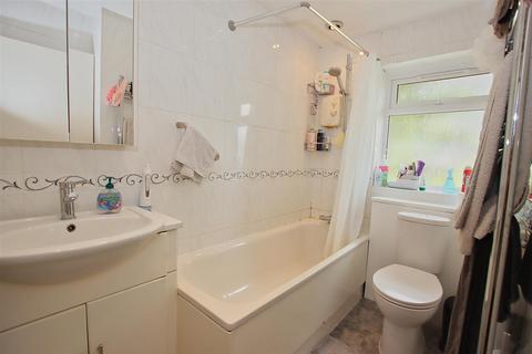 14 Brampton Terrace, Borehamwood, WD6 5QQ
