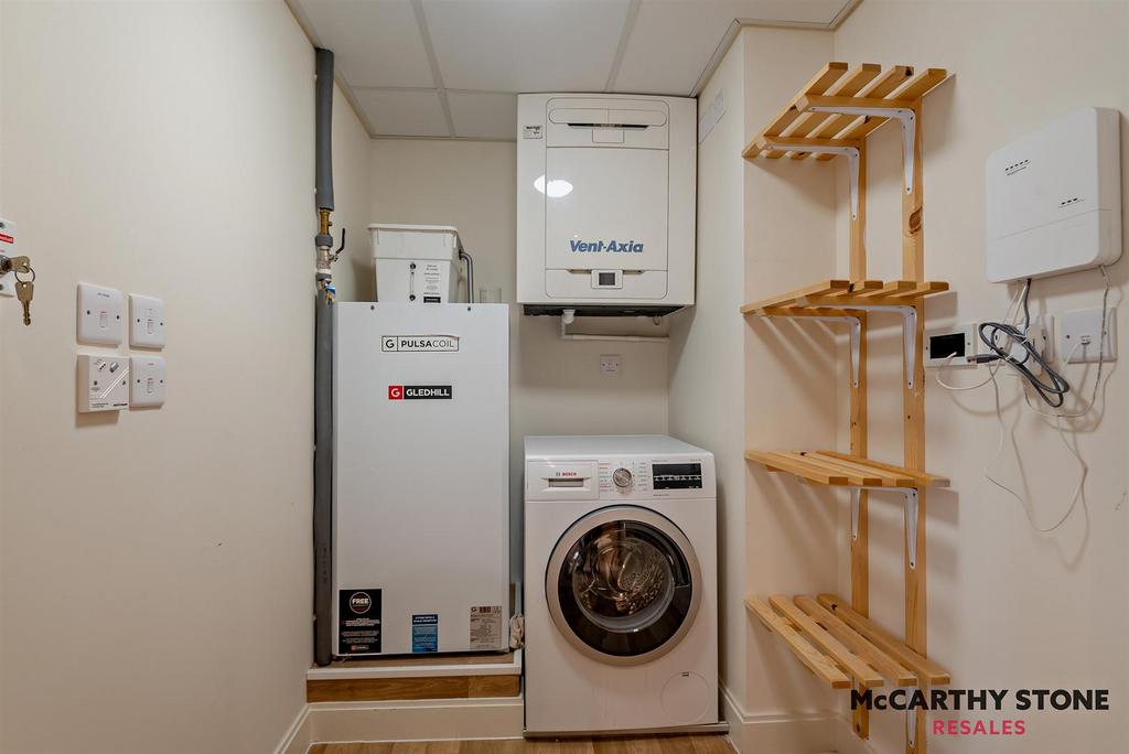8594555-interior03-800.JPG