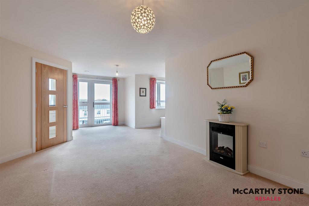 8594555-interior08-800.JPG