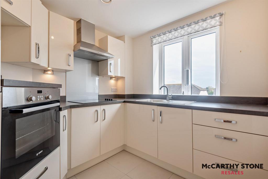 8594555-interior13-800.JPG