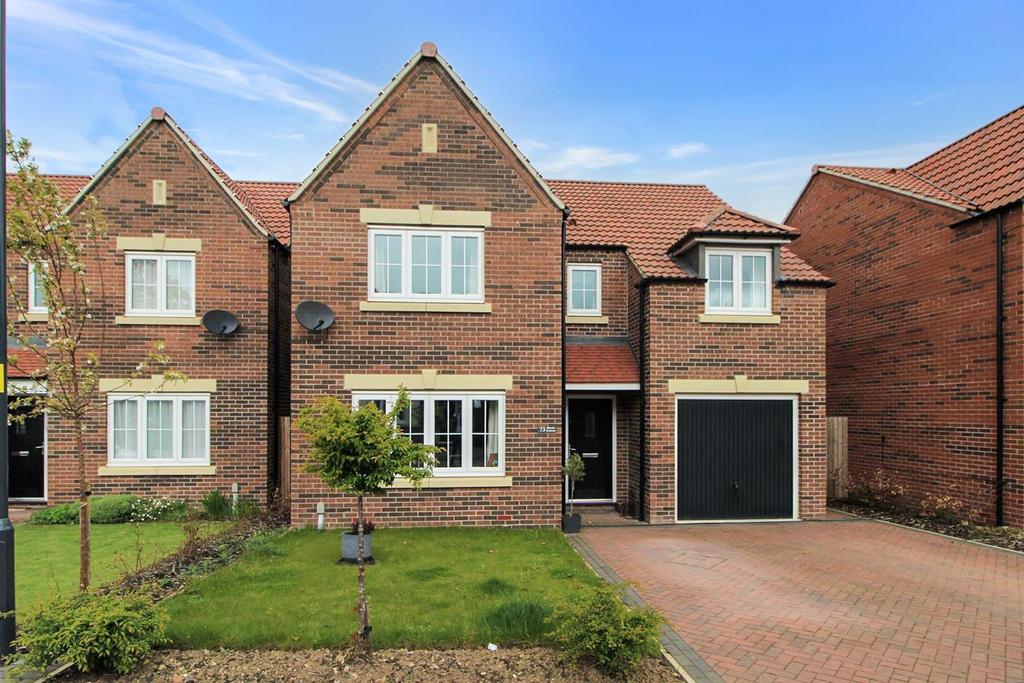 Olivette Crescent, Thirsk YO7 4 bed detached house for sale £400,000