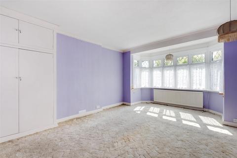 5 Broadoaks Way, Bromley, BR2 0UA