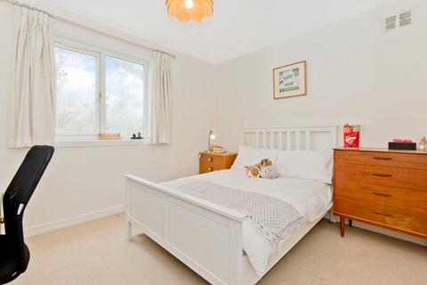 3 bedroom flat for sale, Auld Burn Park, St Andrews, KY16
