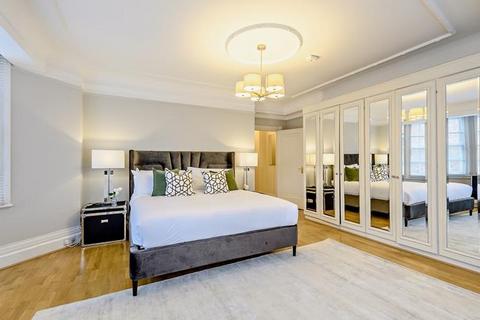 4 bedroom apartment to rent, Strathmore Court, St Johns Wood, London NW8
