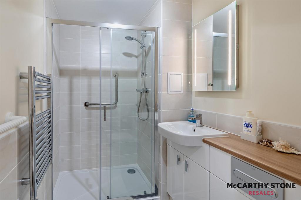 8592447-interior08-800.JPG