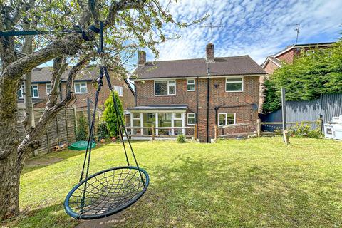 3 bedroom detached house for sale, Sedlescombe Road North, St Leonards-on-sea