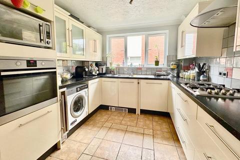 2 bedroom apartment for sale, Surrey Road, Poole, BH12