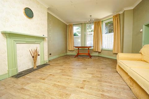 1 bedroom flat for sale, De Cham Avenue, St. Leonards-On-Sea