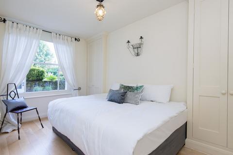 2 bedroom flat to rent, Elsynge Road, SW18