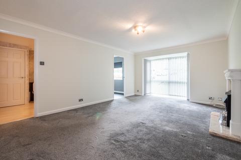 1 bedroom flat for sale, Brentwood Court, Prestwich, M25