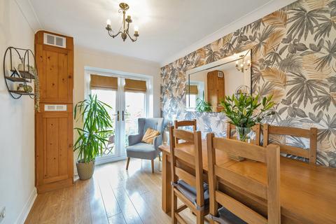 3 bedroom end of terrace house for sale, York Road, Tadcaster, LS24