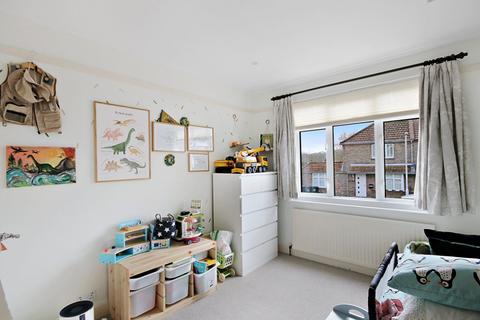 Sunnydale Forest View Road, East Grinstead, RH19 4AW