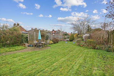 Sunnydale Forest View Road, East Grinstead, RH19 4AW
