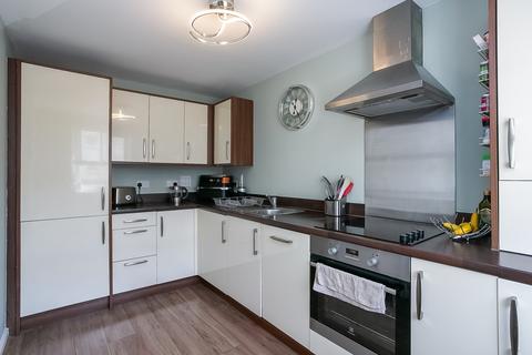Flat 1b, 3 Flaxmill Place, Edinburgh, EH6 5QU