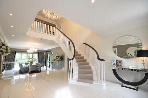 5 bedroom detached house to rent, Brockenhurst Road, South Ascot, SL5 9HB