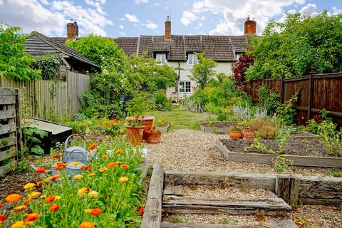 3 bedroom terraced house for sale, Park Road, Melchbourne, Bedford, MK44