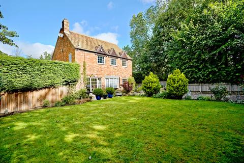 4 bedroom detached house for sale, Shelton Road, Shelton, Huntingdon, PE28