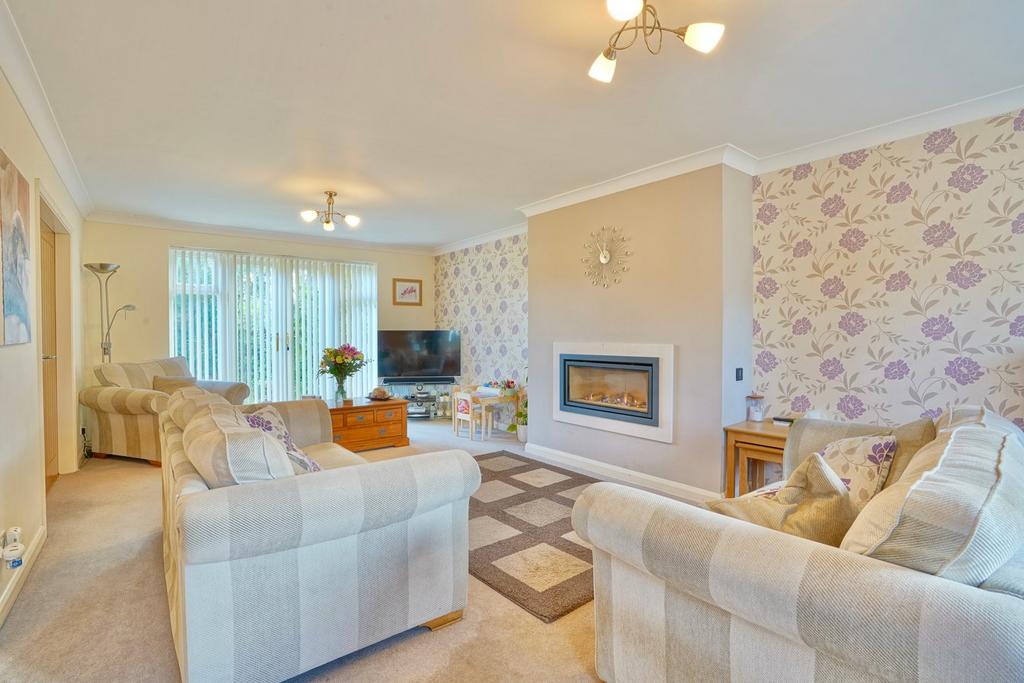 Spinney Field, Ellington, Huntingdon... 5 bed detached house for sale ...