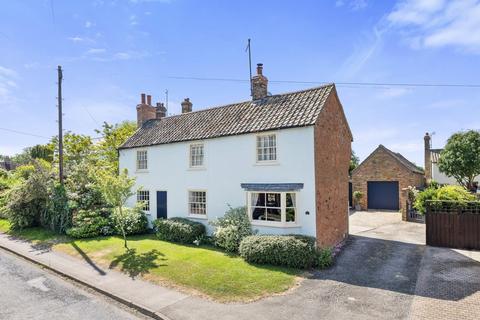 4 bedroom detached house for sale, High Street, Catworth, PE28