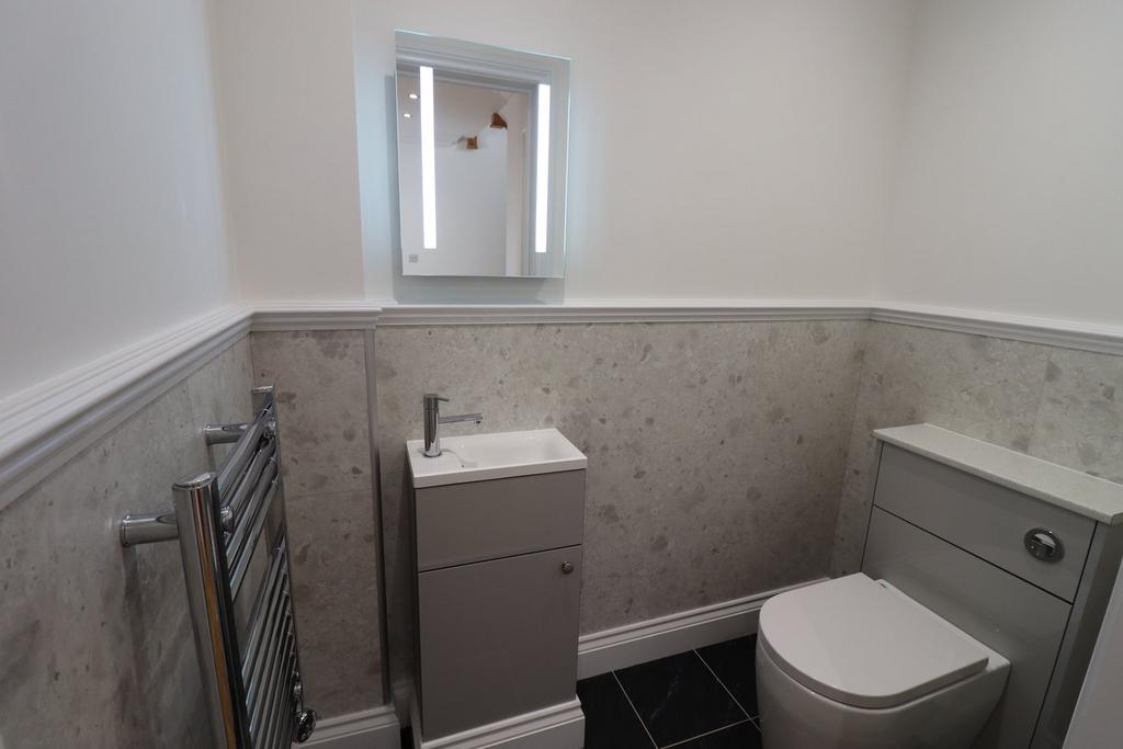 Plot 7 cloakroom WC