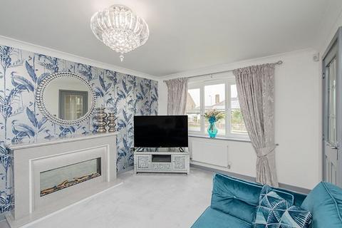 5 Brackendale Way, Thackley, Bradford, BD10 8DZ