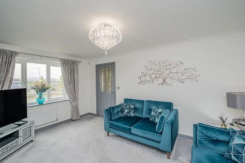 5 Brackendale Way, Thackley, Bradford, BD10 8DZ