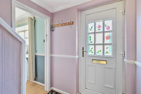 109 Balmoral Drive, Woking, GU22 8EU
