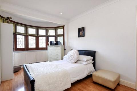 4 bedroom property to rent, Torrington Road, Ruislip, HA4