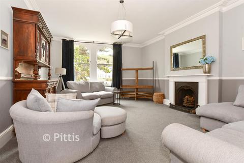 3 bedroom apartment for sale, Church Street, Ventnor, Isle of Wight