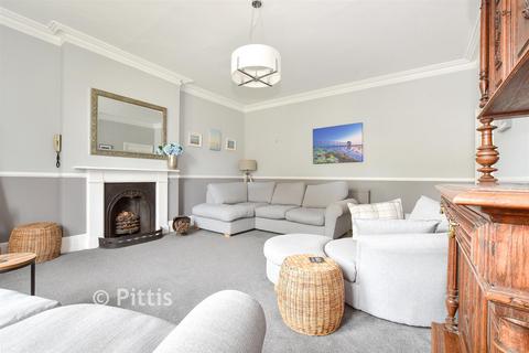 3 bedroom apartment for sale, Church Street, Ventnor, Isle of Wight