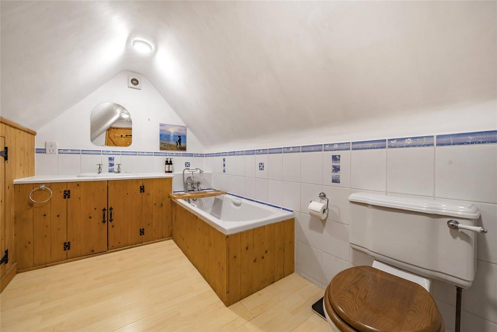 En Suite Bathroom
