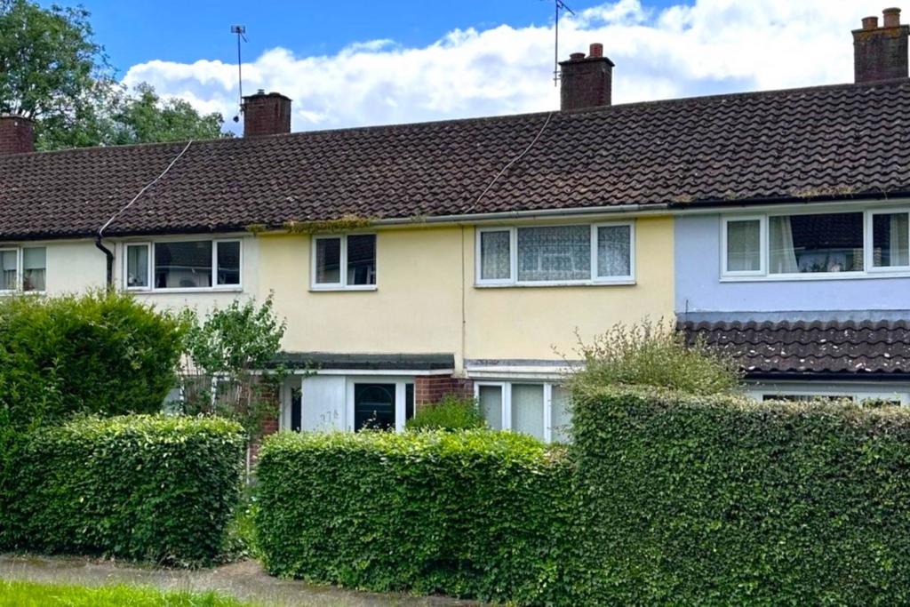 GALLEY HILL, Gadebridge, HP1 3 bed house for sale £320,000