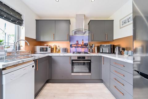 112 Lowdell Close, West Drayton, UB7 8BD
