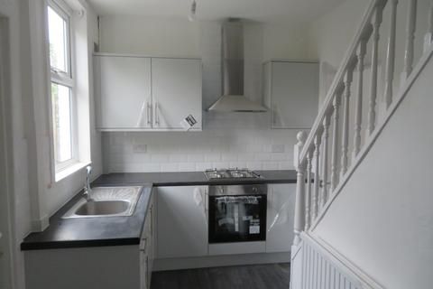 2 bedroom terraced house to rent, Hollin Lane, Bamford, OL11