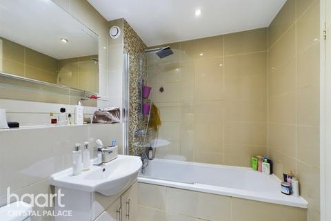 2 bedroom flat for sale, Wavel Place, London