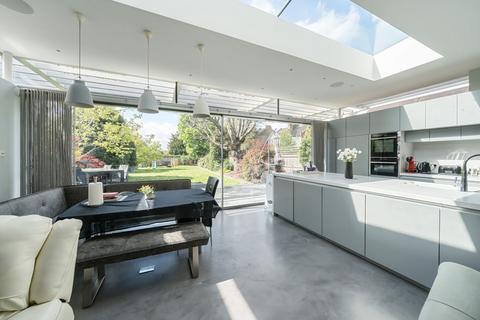 105 Lennard Road, Beckenham, BR3 1QR
