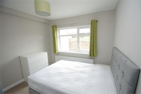 2 bedroom ground floor flat to rent, Holywell Road, WATFORD, WD18